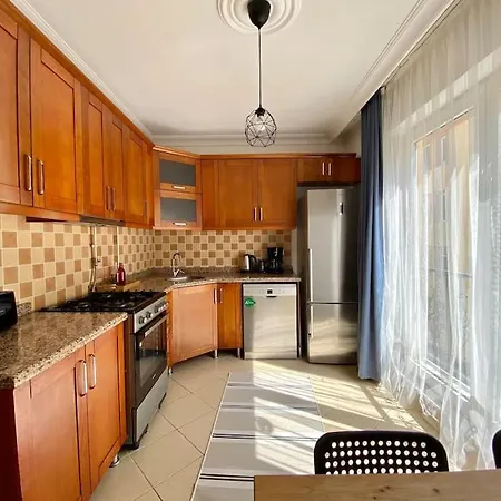 Apartament Location 3 Bedroom Flat - No6 Stambuł